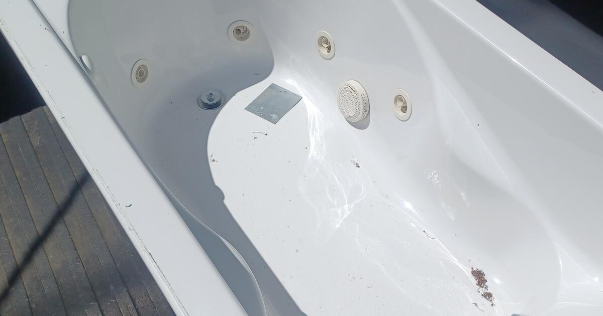 American Standard Jetted Tub For Free In Milwaukie Or For Sale