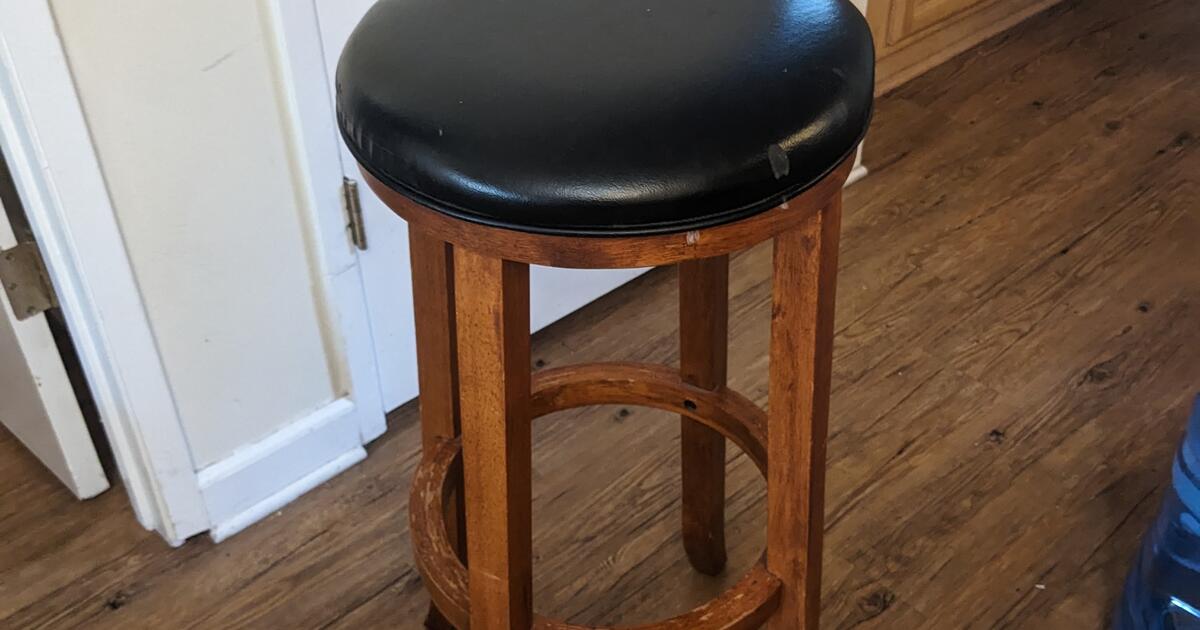 Bar Stool For Free Great Condition For Free In Cotati Ca For Sale