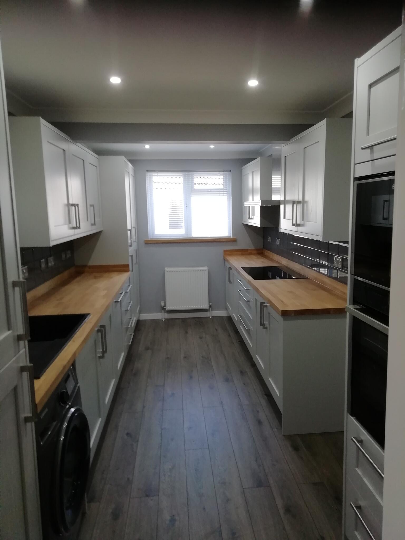 MJF Services kitchen fitter bathroom fitter design & supply, tiling