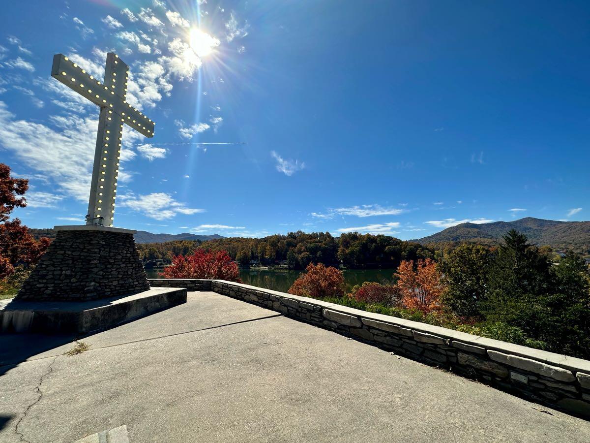 Danielle Coscarelli Real Estate Hendersonville, NC Nextdoor