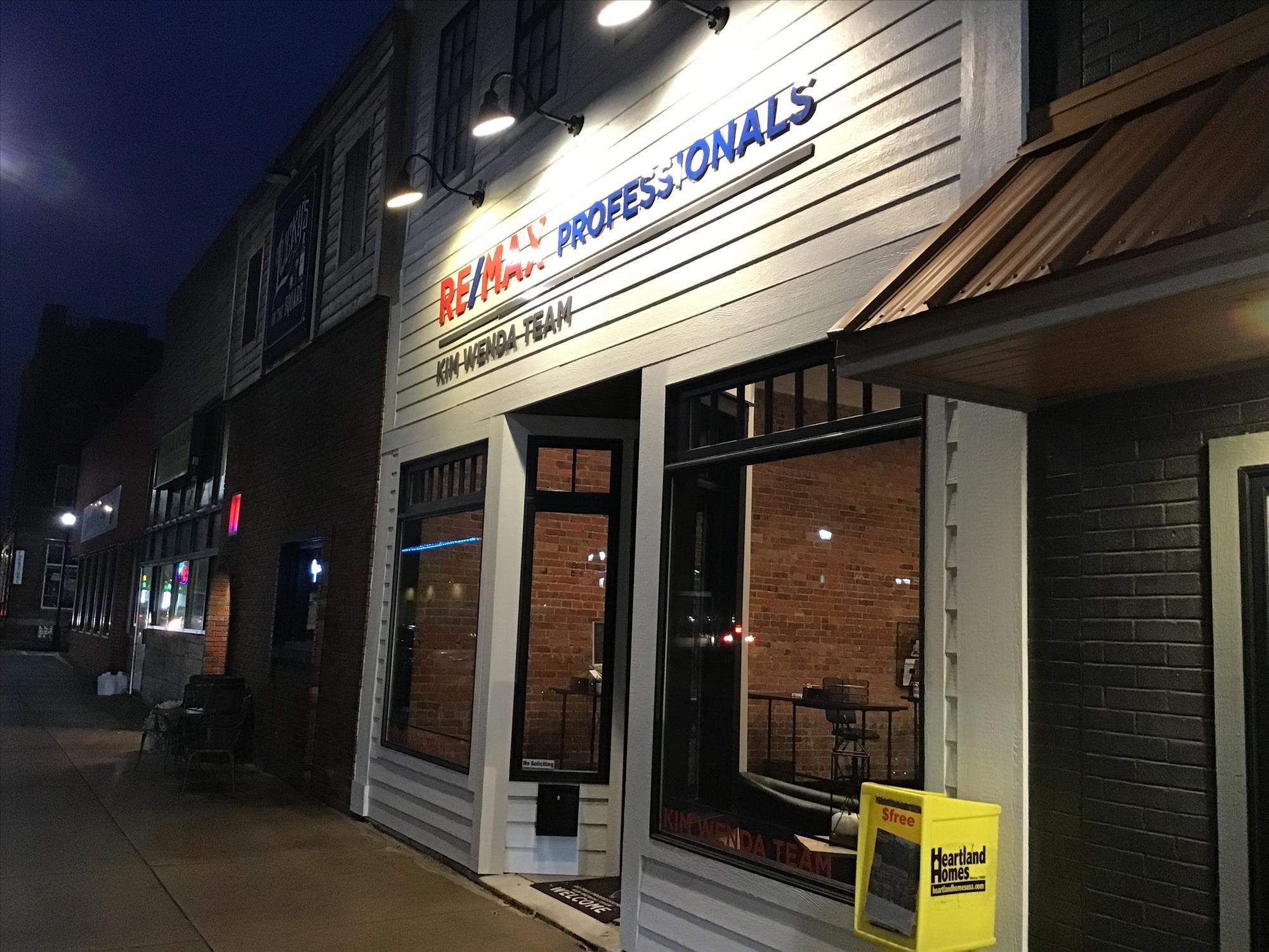 Kim Wenda Team RE/MAX Professionals Petersburg, IL Nextdoor