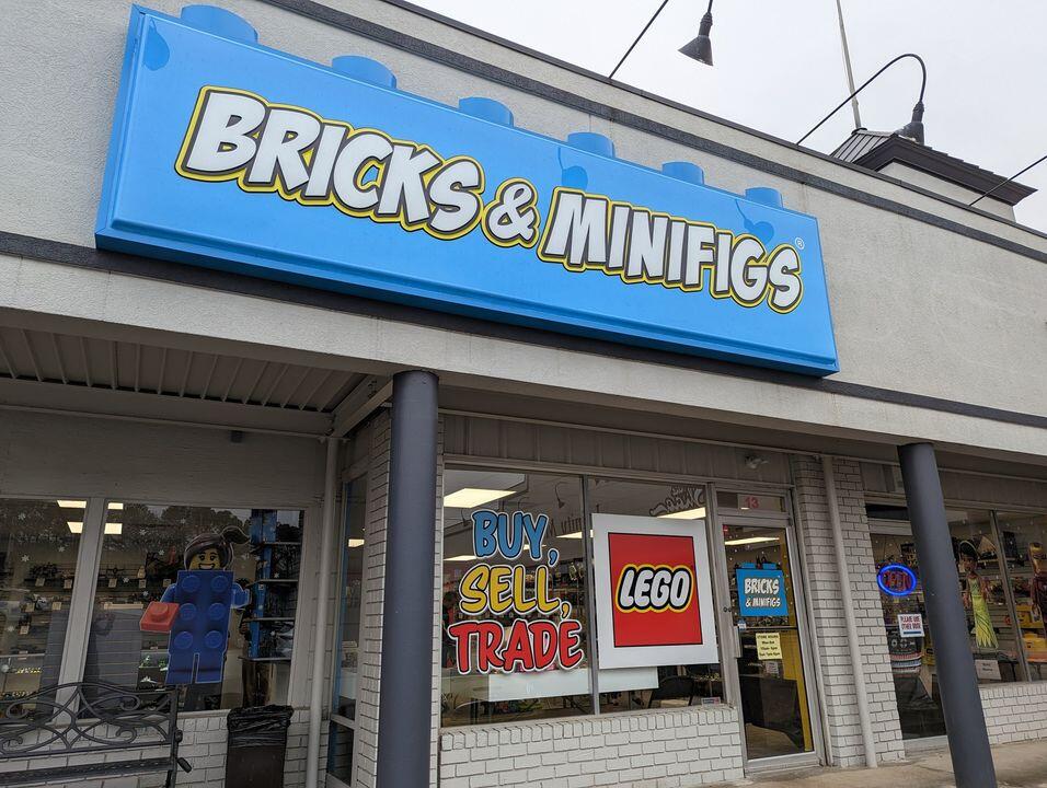 Bricks & Minifigs Huntsville