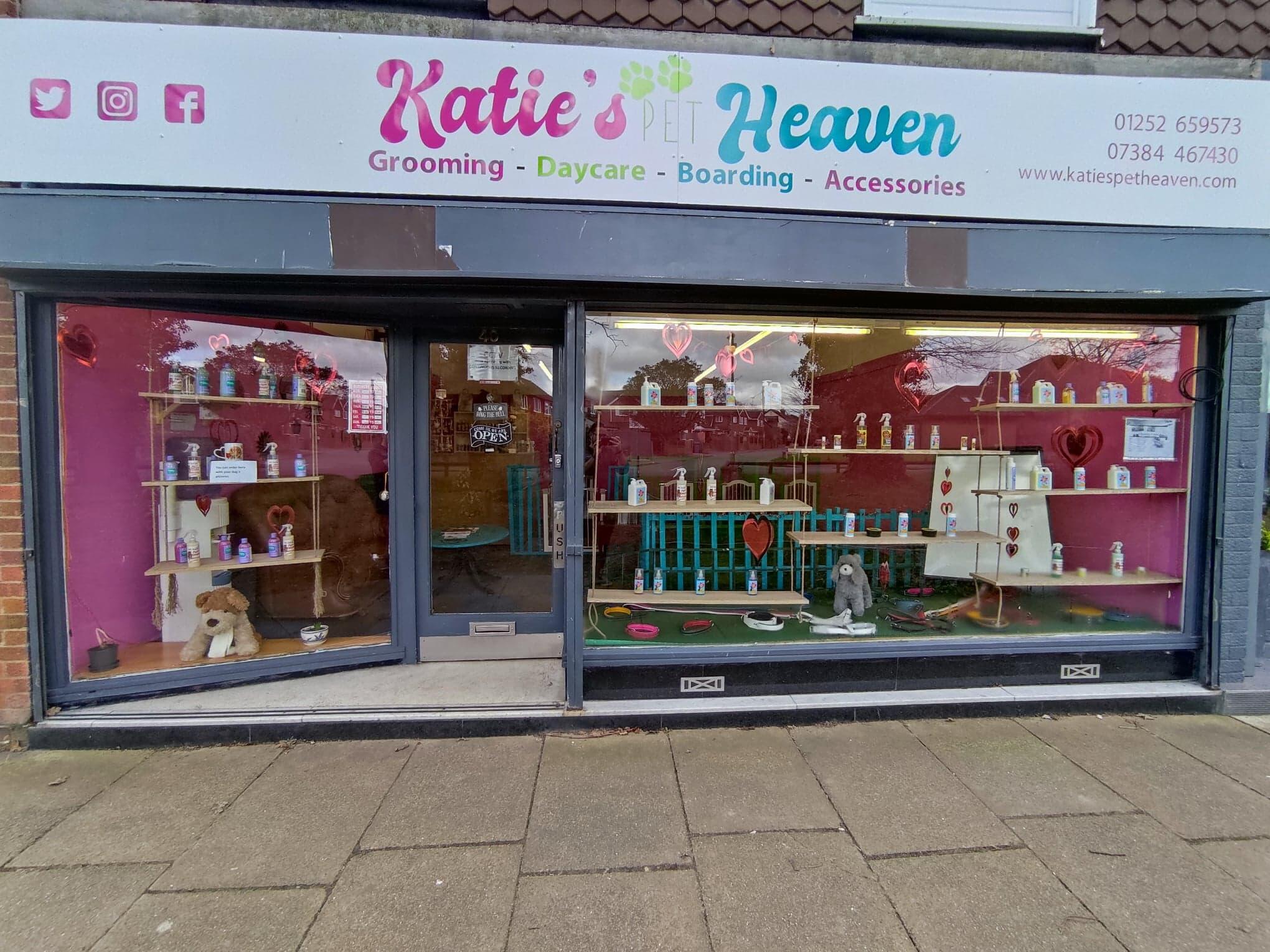 Katie s Pet Heaven Ltd. Camberley GB ENG Nextdoor