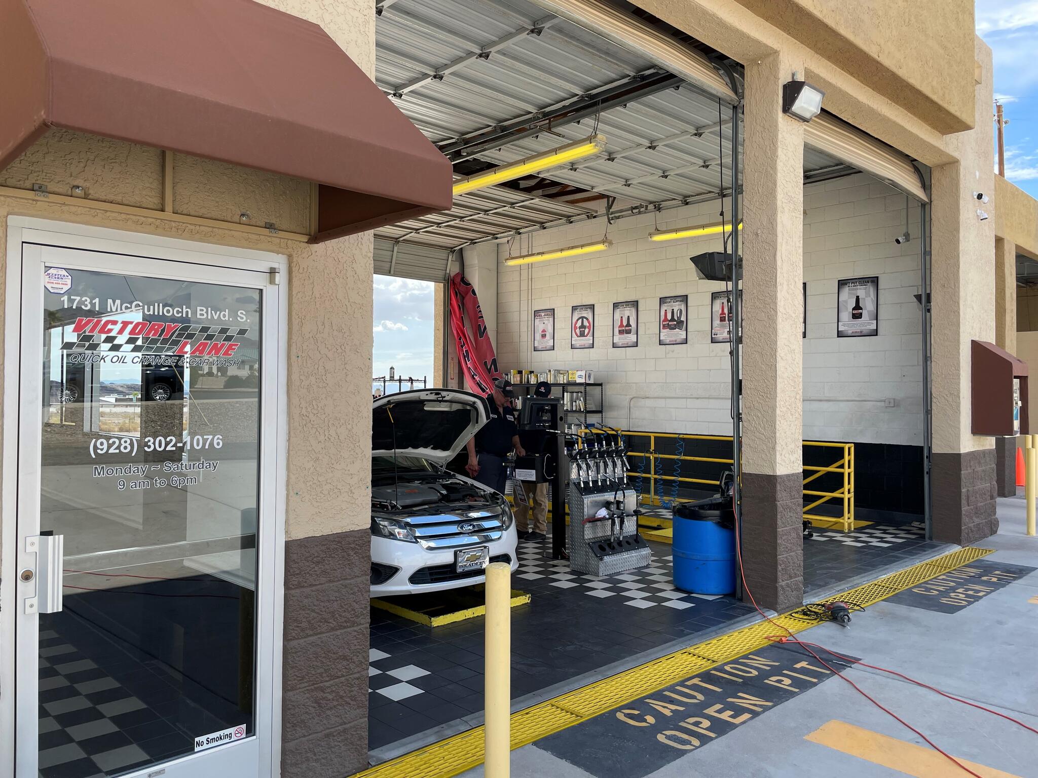 Victory Lane Quick Oil Change (Lake Havasu) Lake Havasu City, AZ