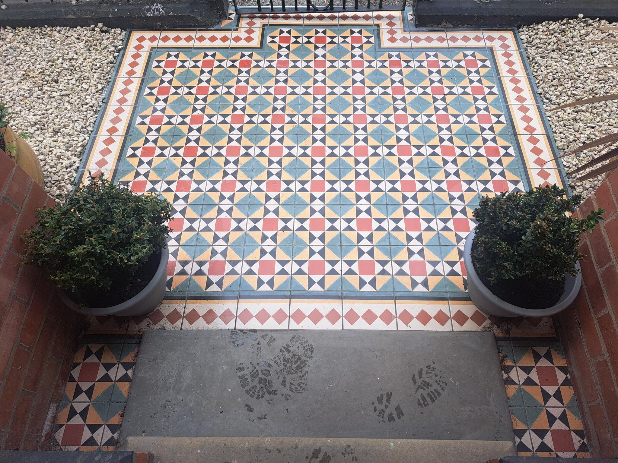 Just Tiling and Bathrooms - Hull - Nextdoor