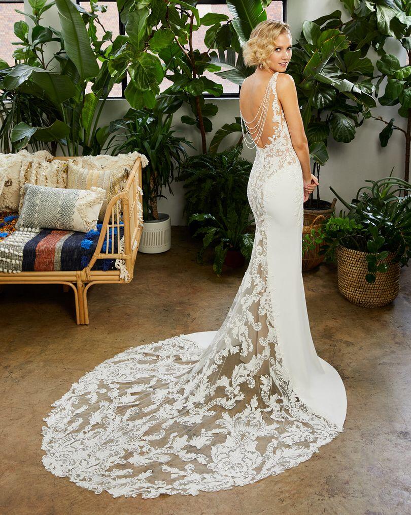 Simply elegant outlet bridal