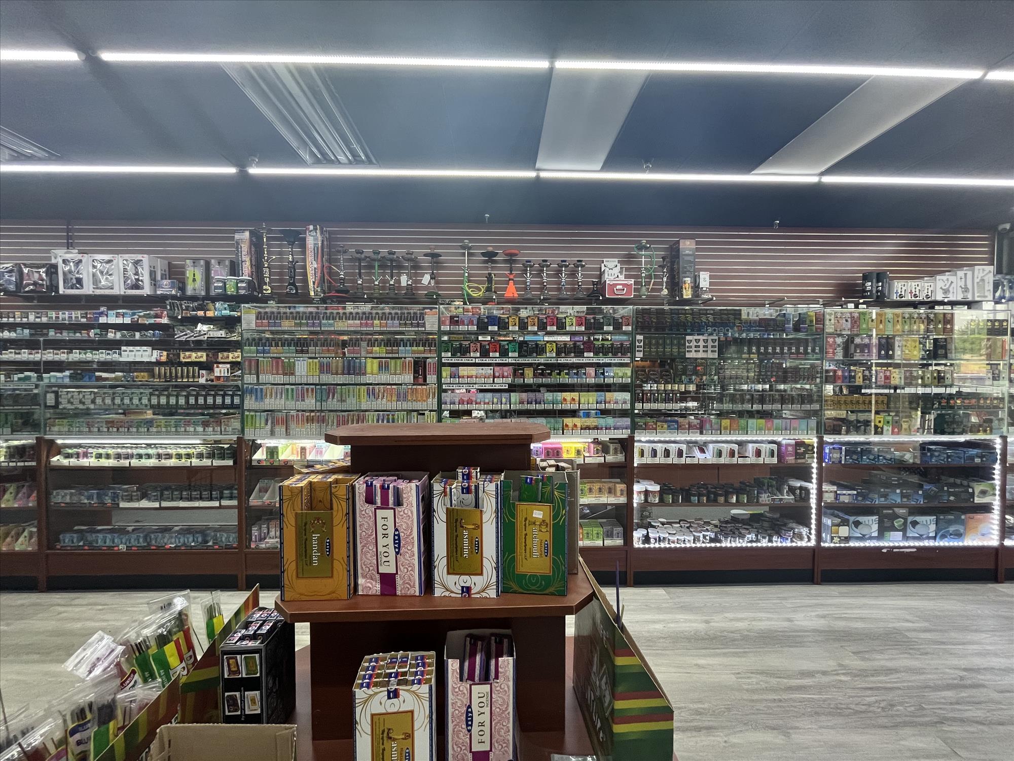 Tobacco Land - Bolingbrook, IL