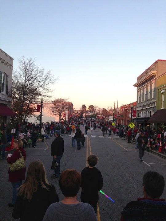 Apex Rotary Christmas Parade Apex, NC Nextdoor