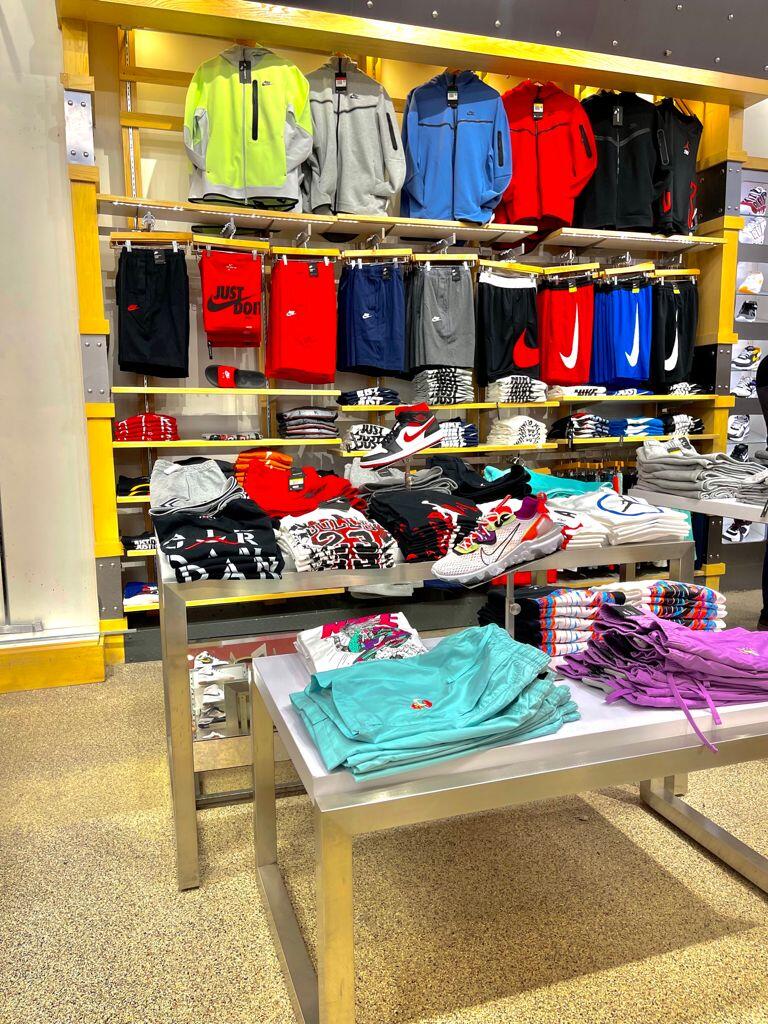 Tops And Bottoms Usa Chicago Il