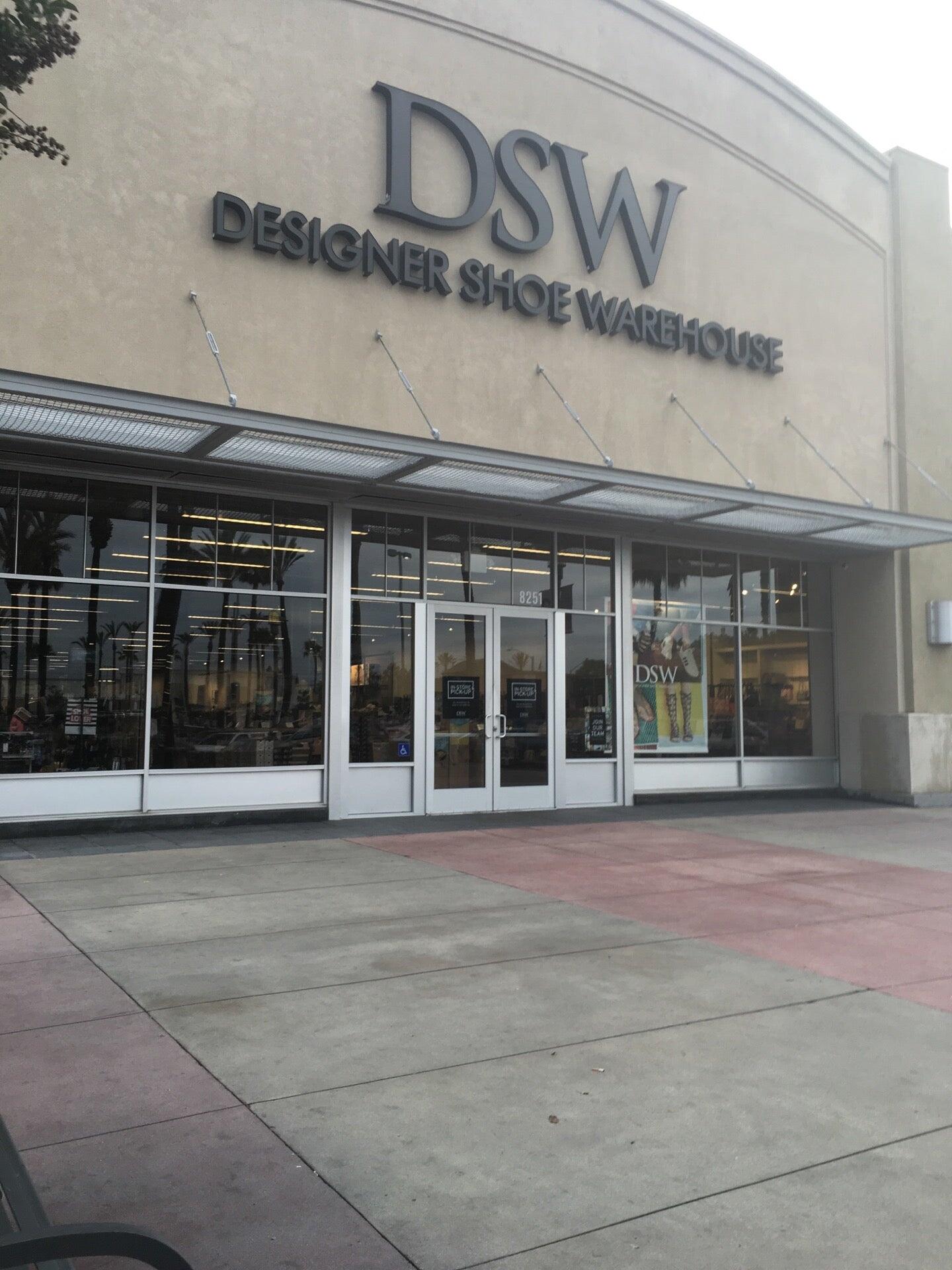 Shops dsw oak park mall