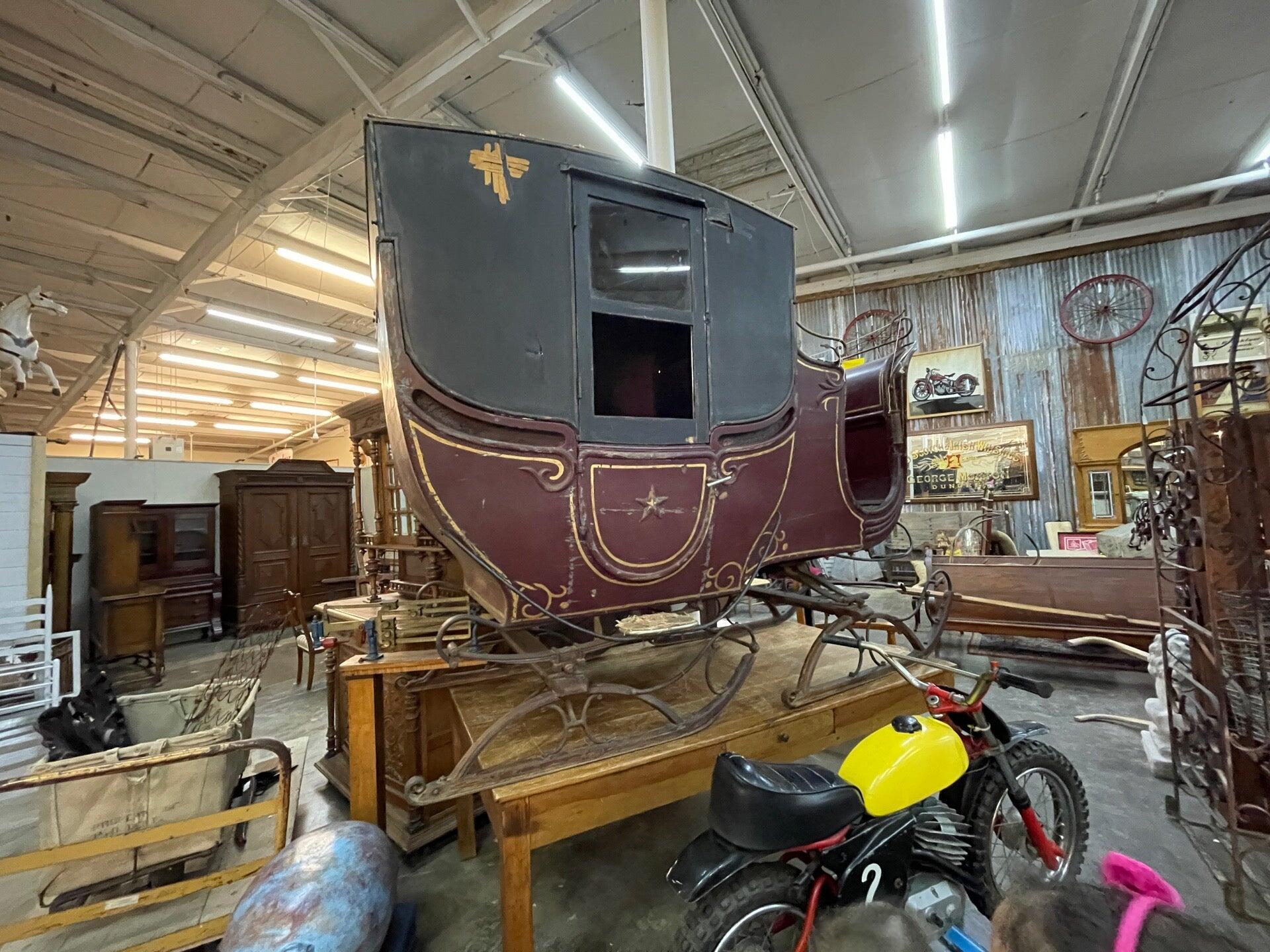 Lone Star Antiques — coin shop photo