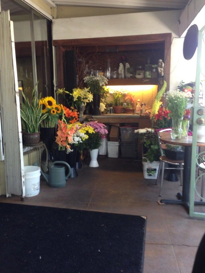 Le Petit Jardin Cafe & Flowers - Los Angeles, CA - Nextdoor