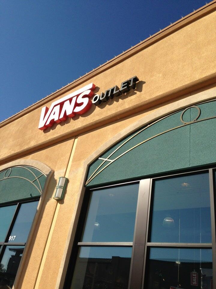 Cabazon outlets vans best sale