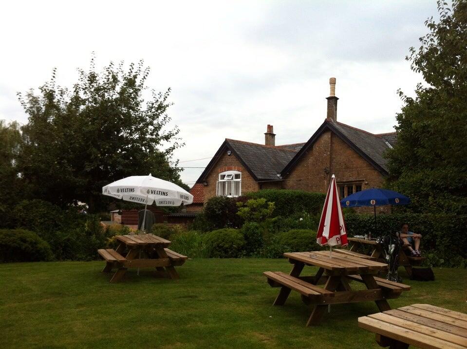 The Cat Head Inn - Chiselborough - Nextdoor