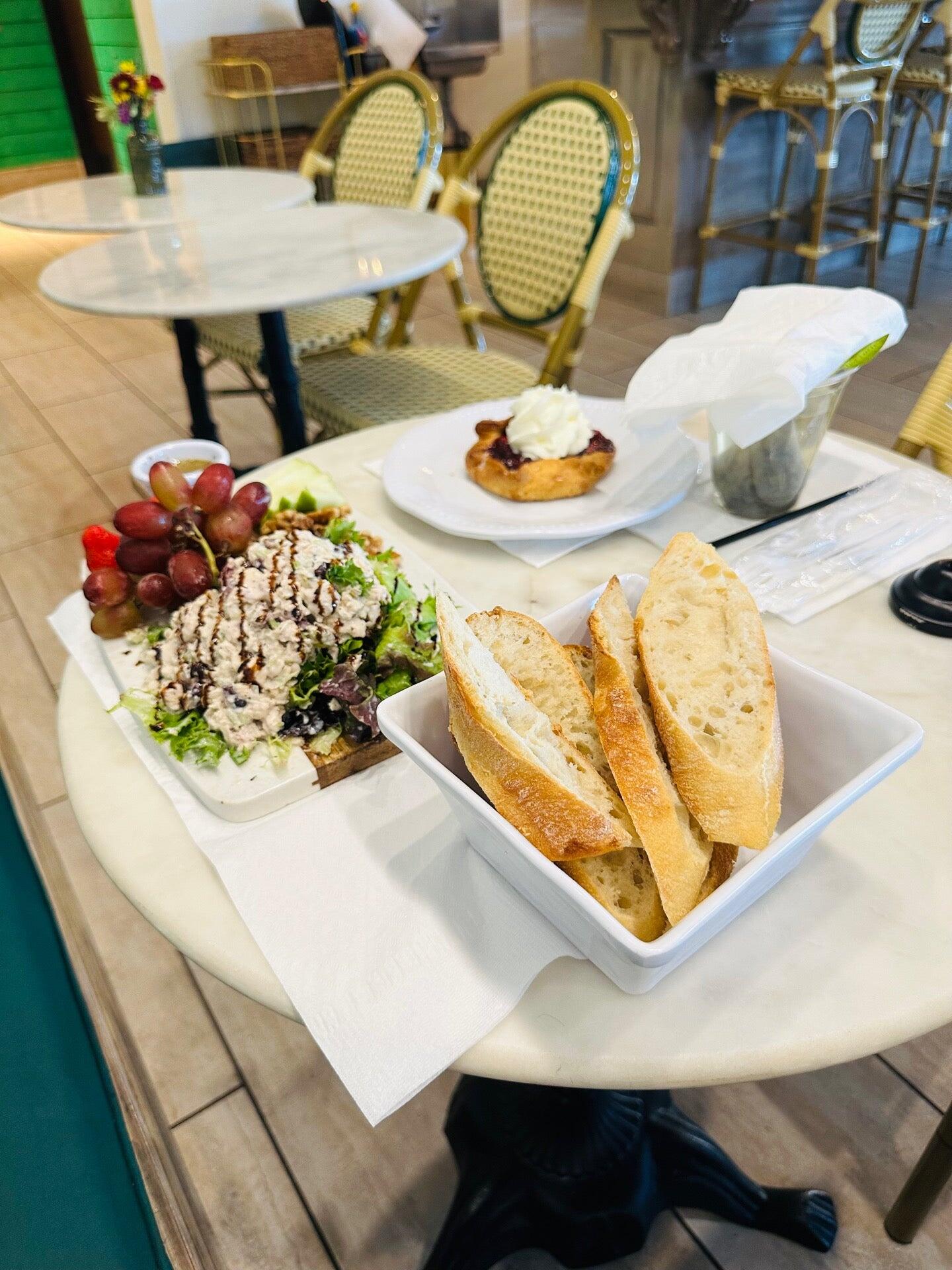 Le Petite Paris - Jacksonville, FL - Nextdoor