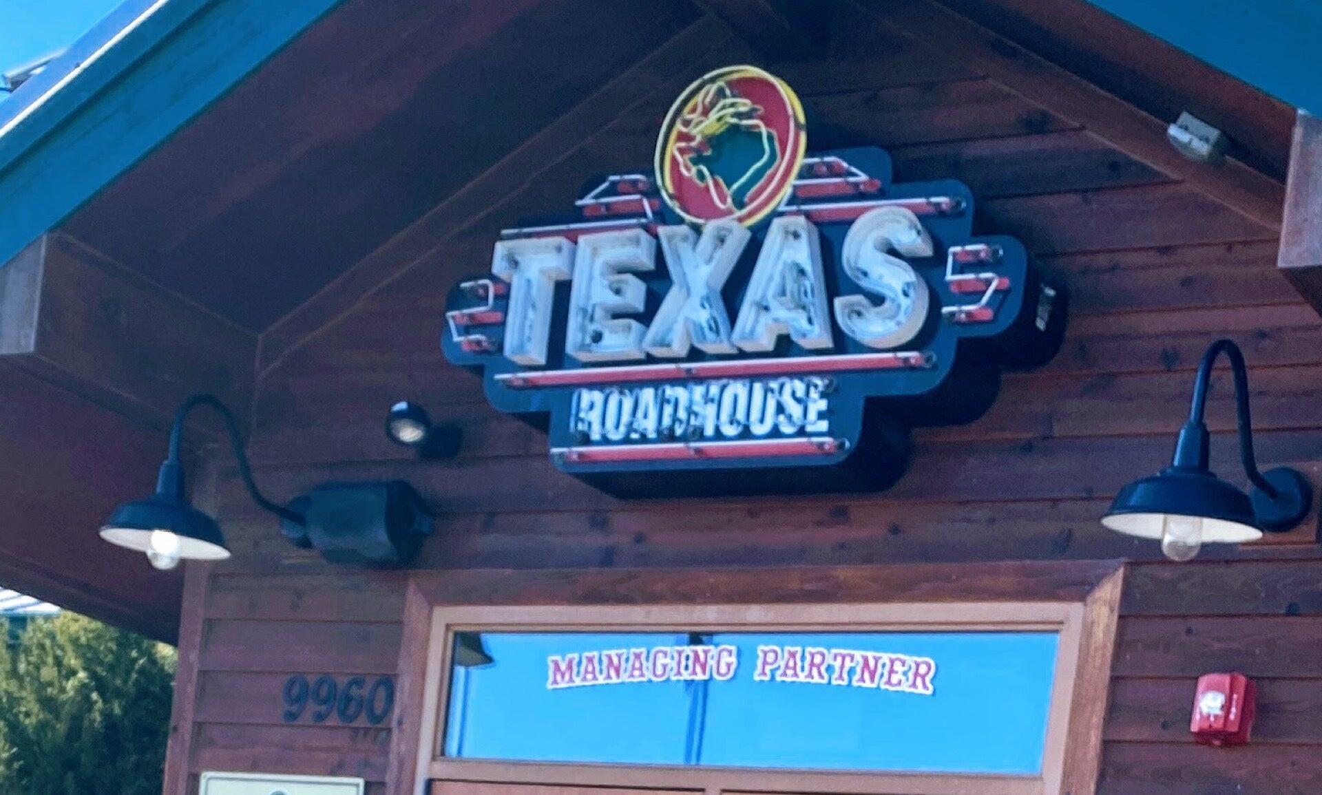 texas-roadhouse-countryside-il-nextdoor