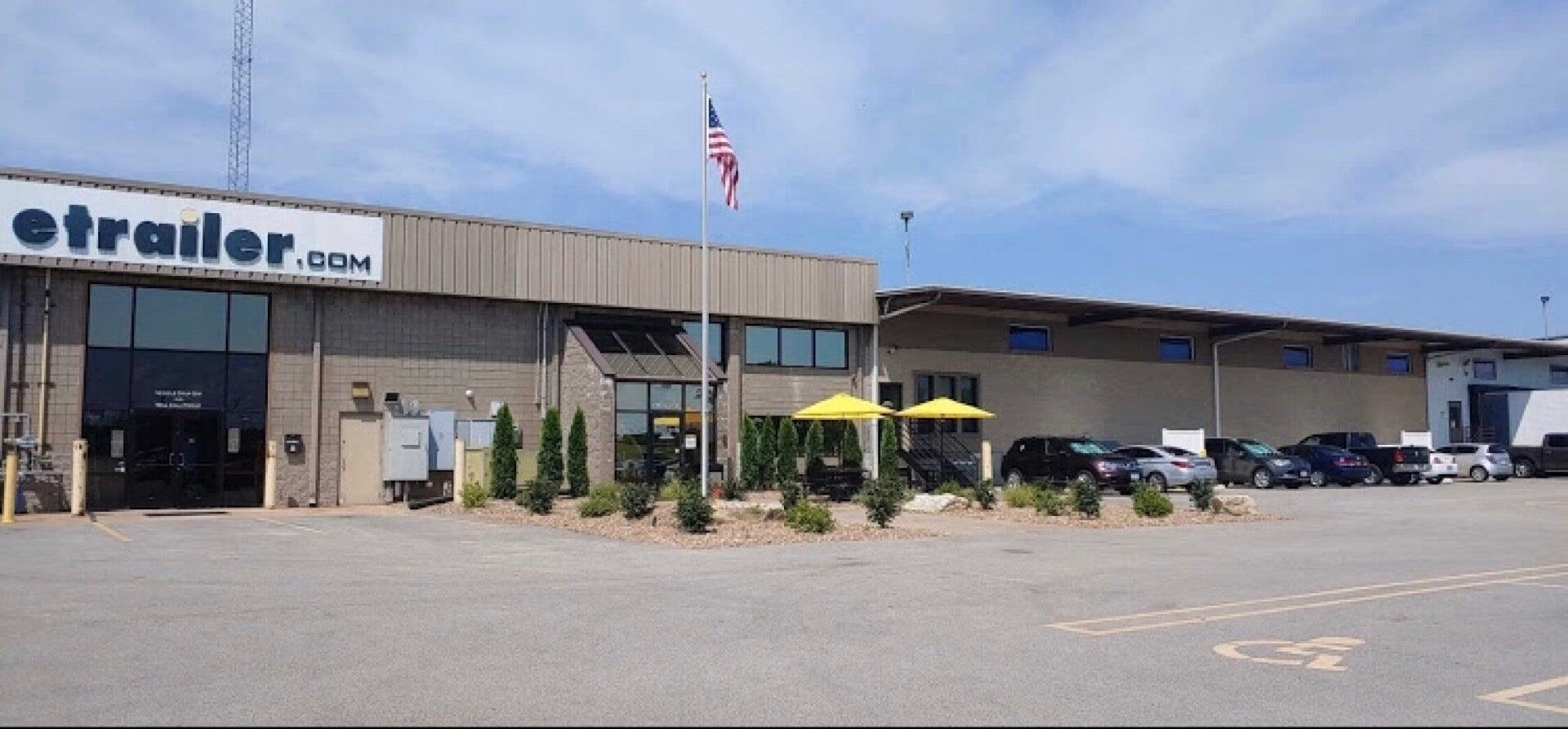 Etrailer.com - 12 Connections - Wentzville, MO