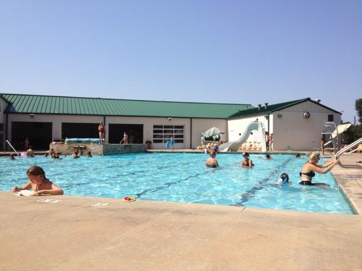 Crestwood Hills Recreation Center and Pool