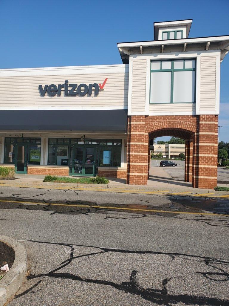 Verizon Authorized Retailer Wireless Zone New London CT