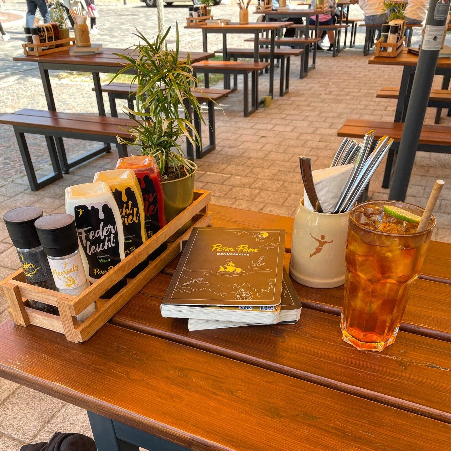 peter pane burgergrill & bar photos