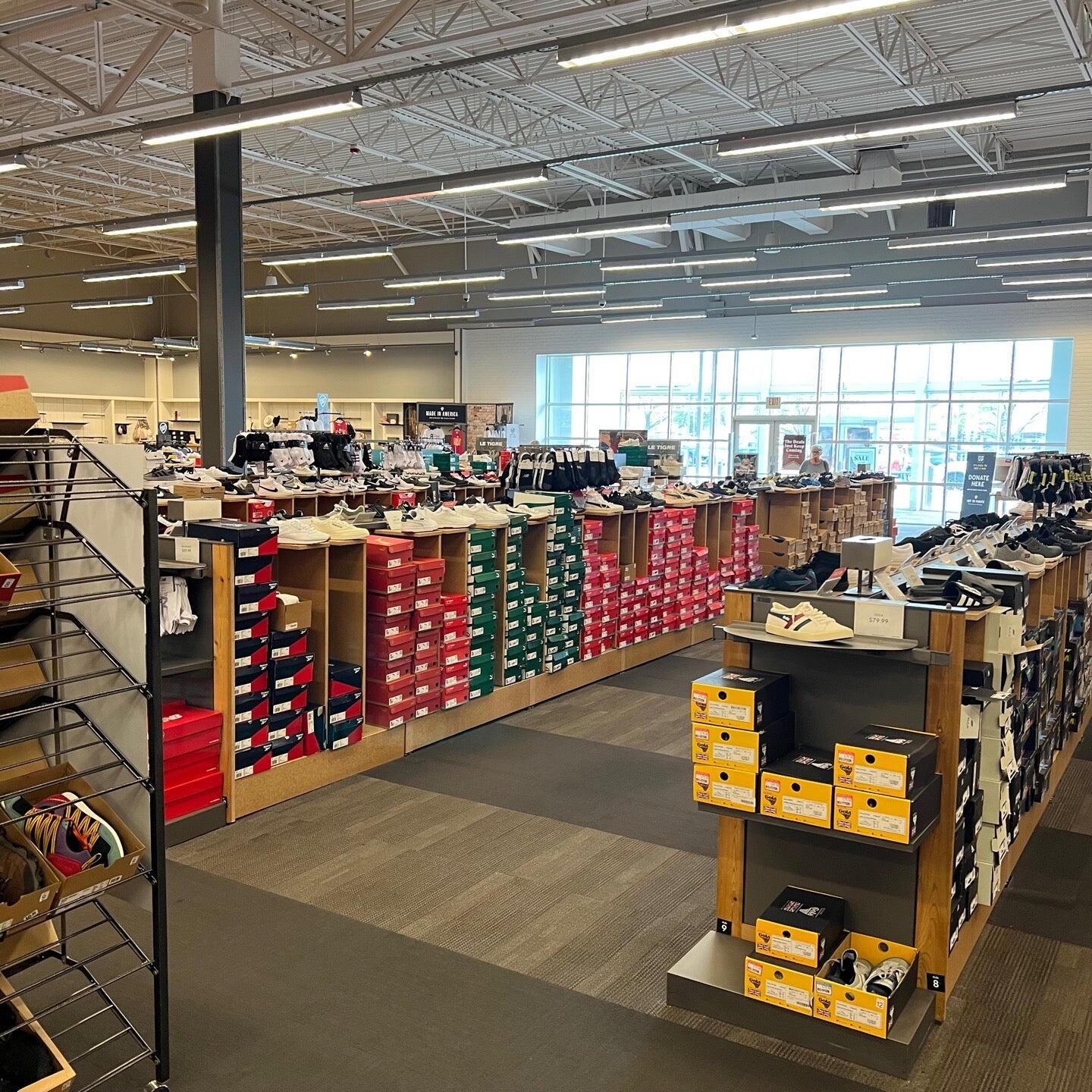 Dsw oak sale park commons