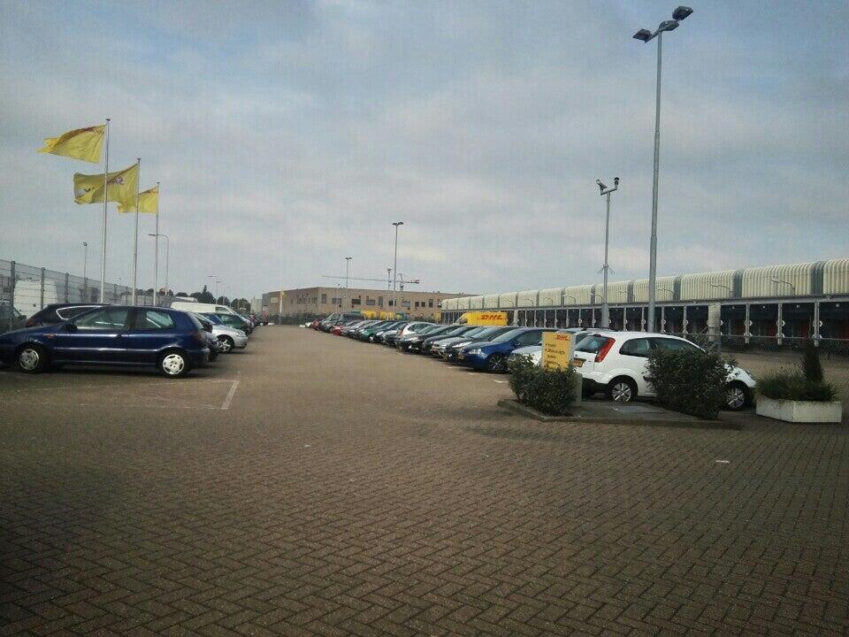 DHL Express Utrecht - Nextdoor