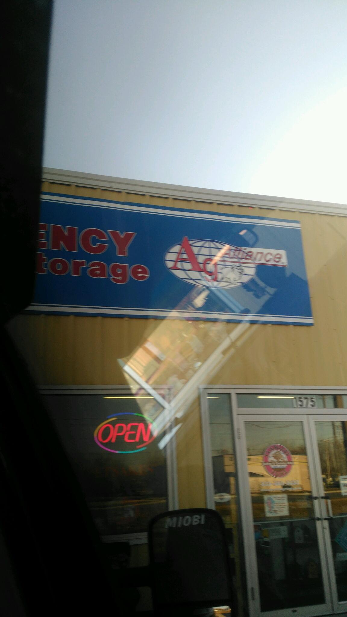 Petsakes Pet Supplies