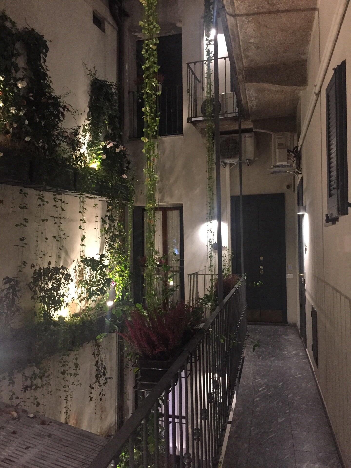 Townhouse street milano duomo nextdoor