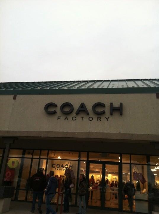 Discover the Coach Outlet in Fremont, Indiana: A Shopper’s Paradise