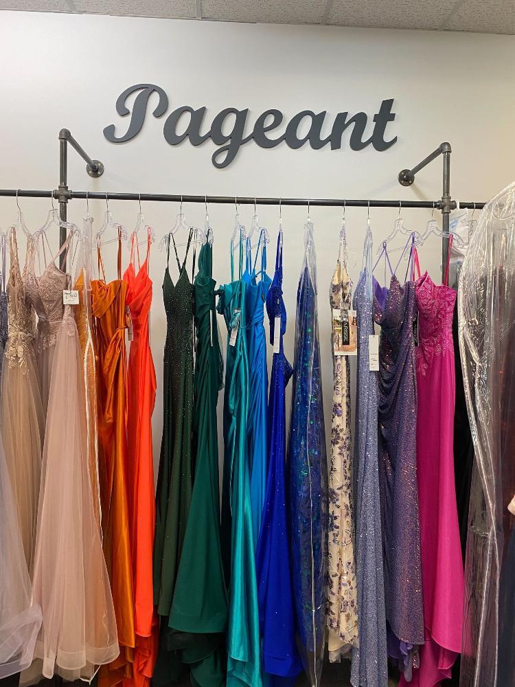 The Elegant Edge - Hutchinson, MN - Nextdoor
