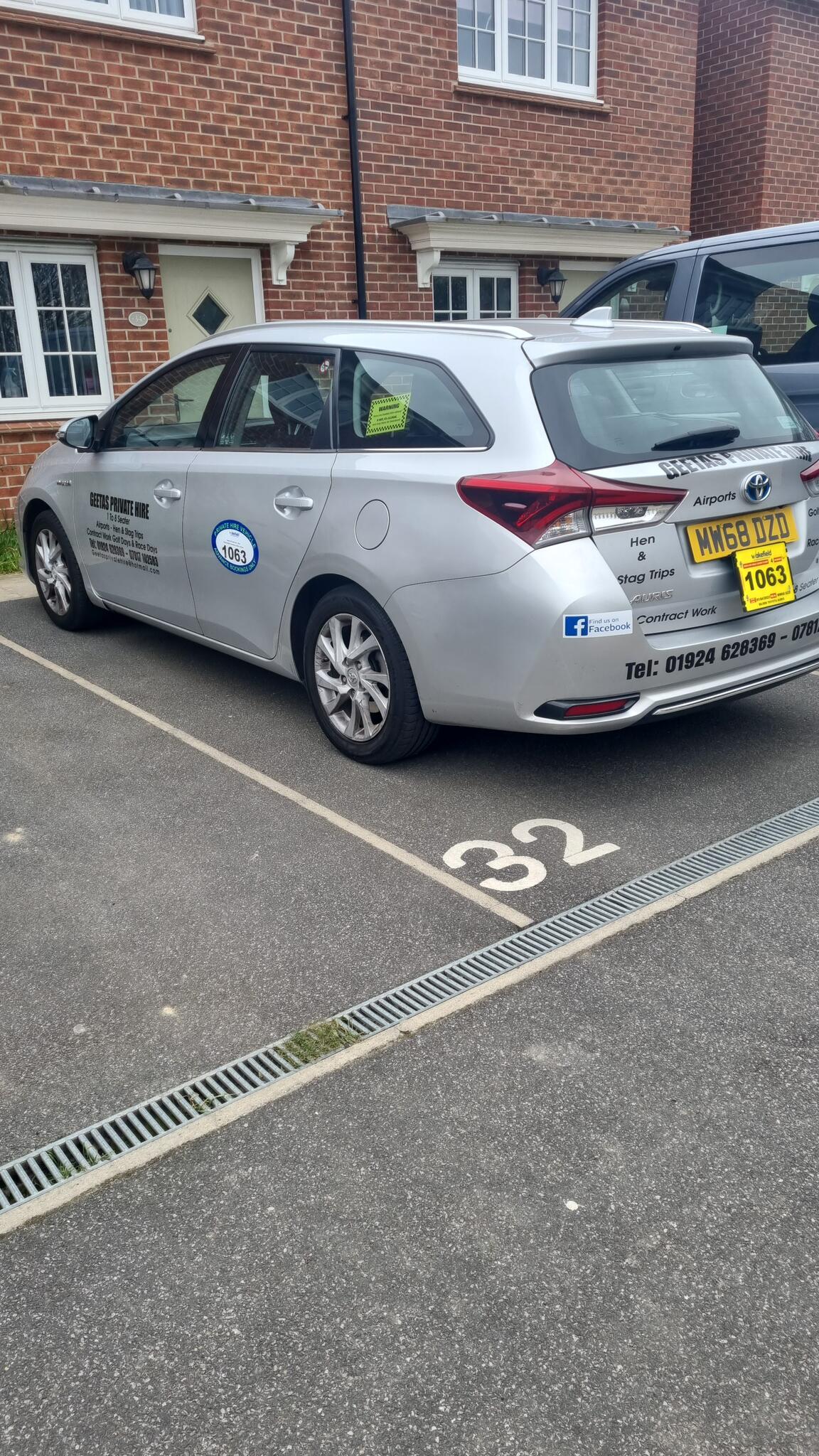 Geeta's Private Hire Wakefield, Yorkshire Nextdoor Geeta's Private Hire Wakefield, Yorkshire Nextdoor