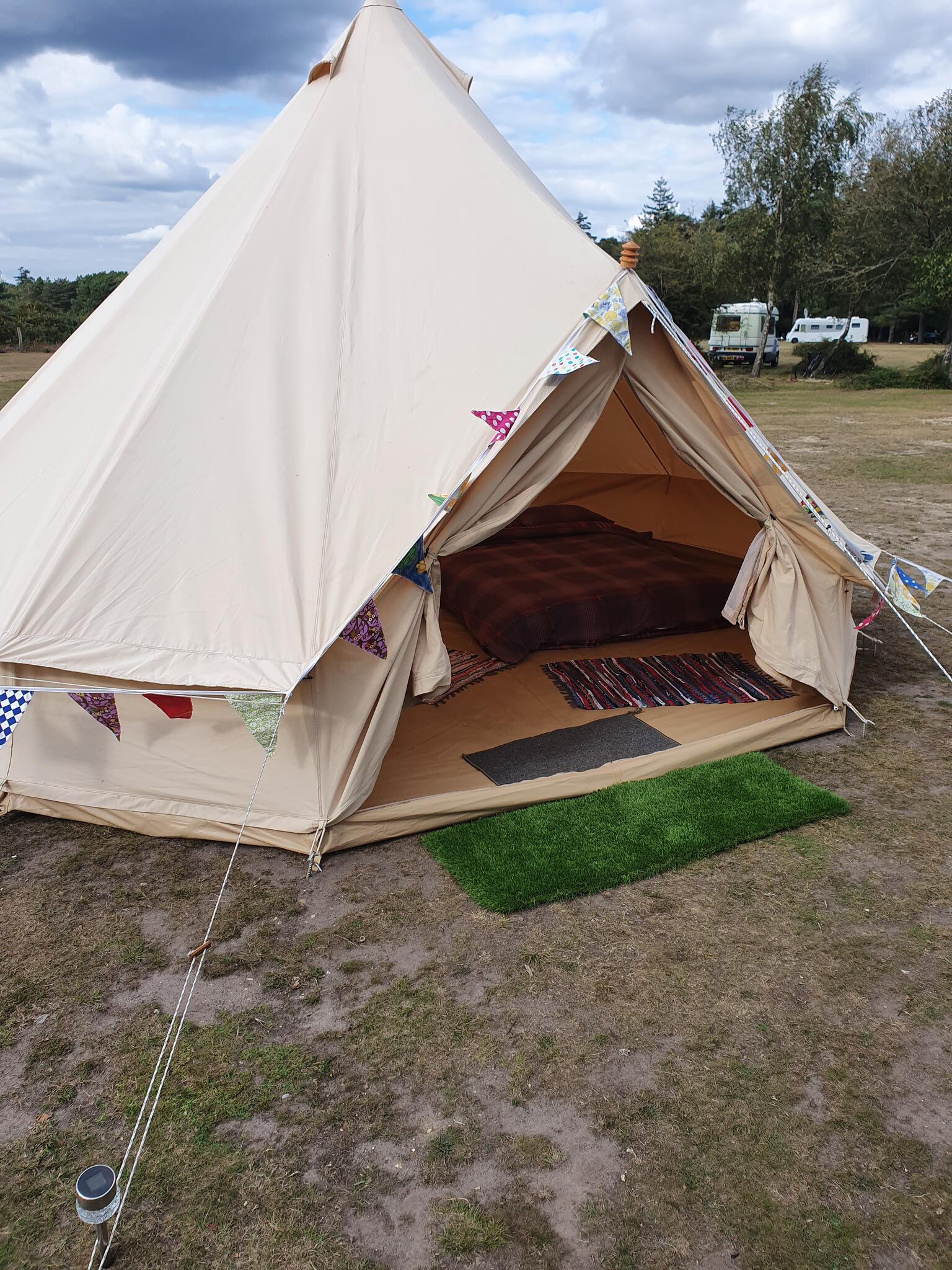 Dorset Bell Tents - Ringwood - Nextdoor