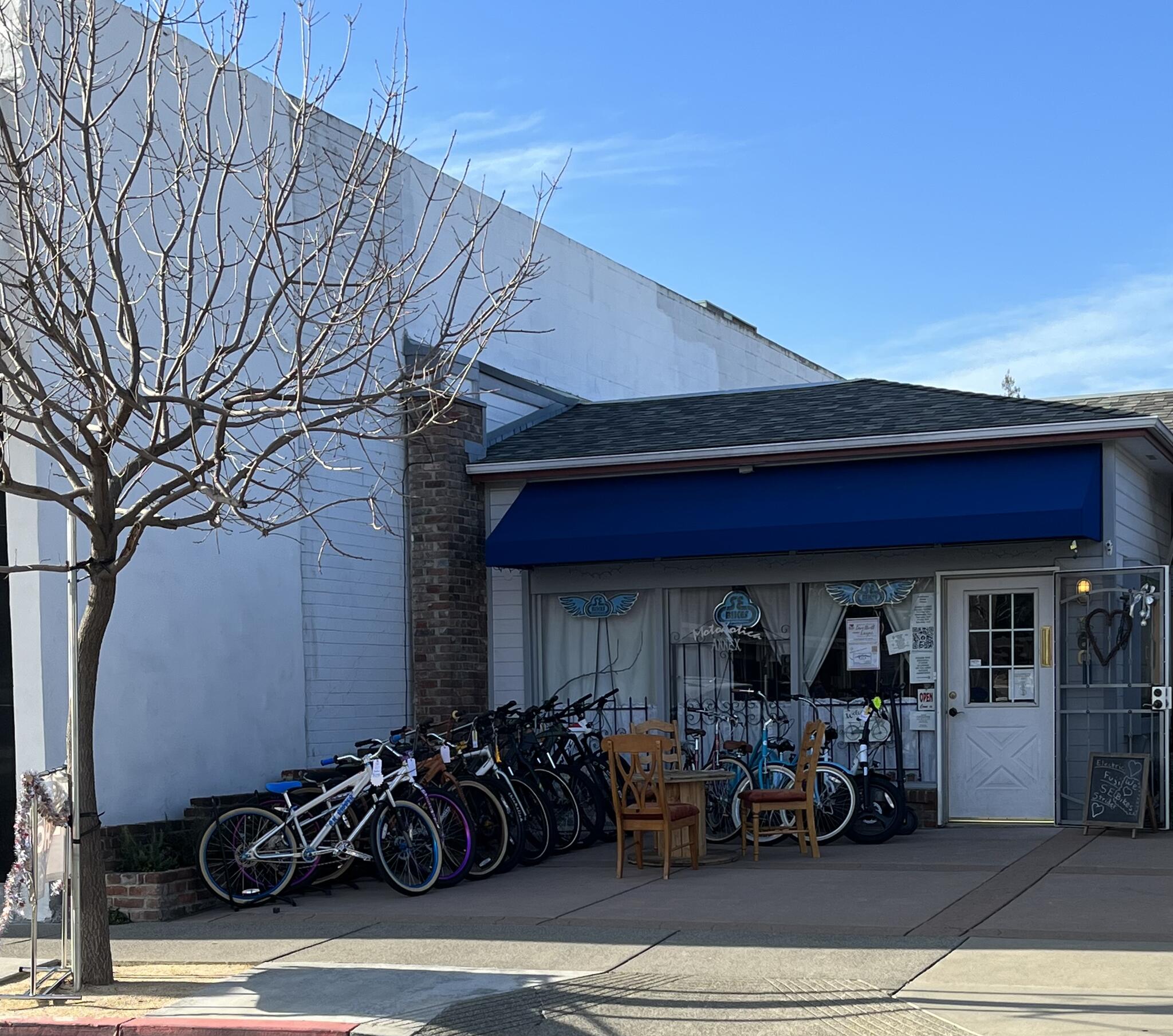 street shop 1011 Third Ave.jpg