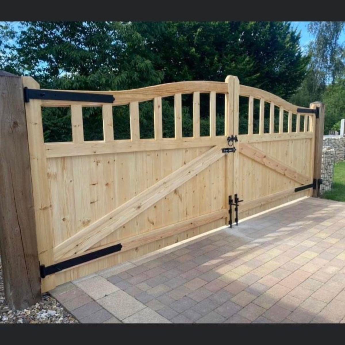 Bespoke wooden gates Doncaster, GBENG Nextdoor