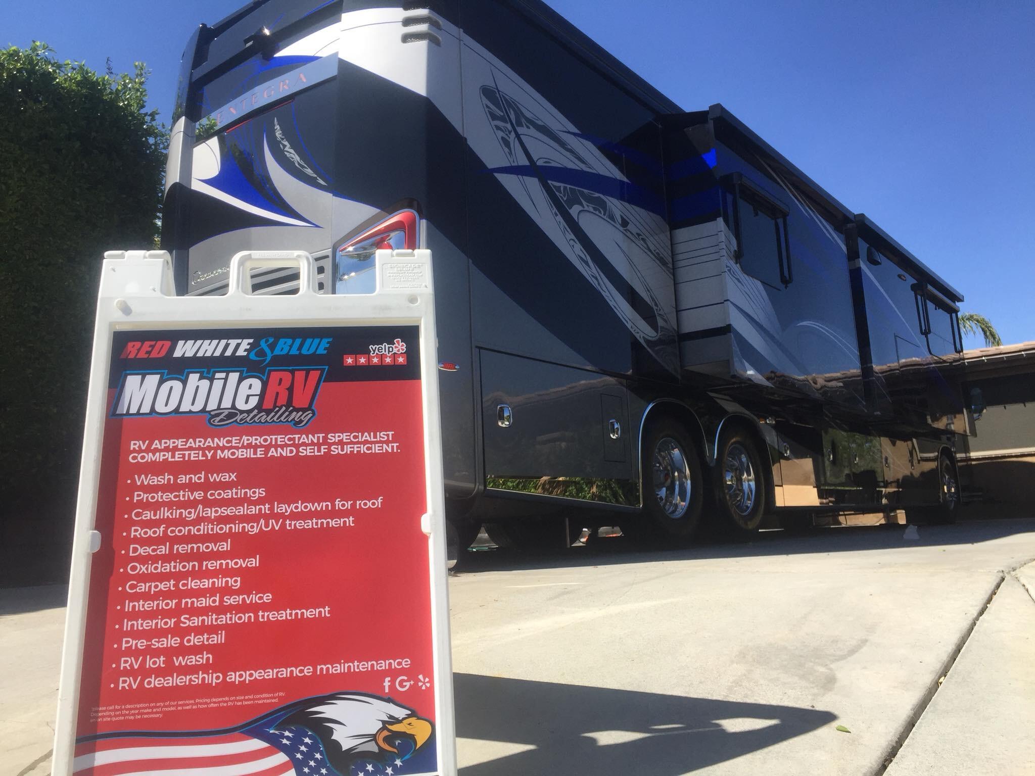 RV Detailing - Washing The Roof - Onsite Detail