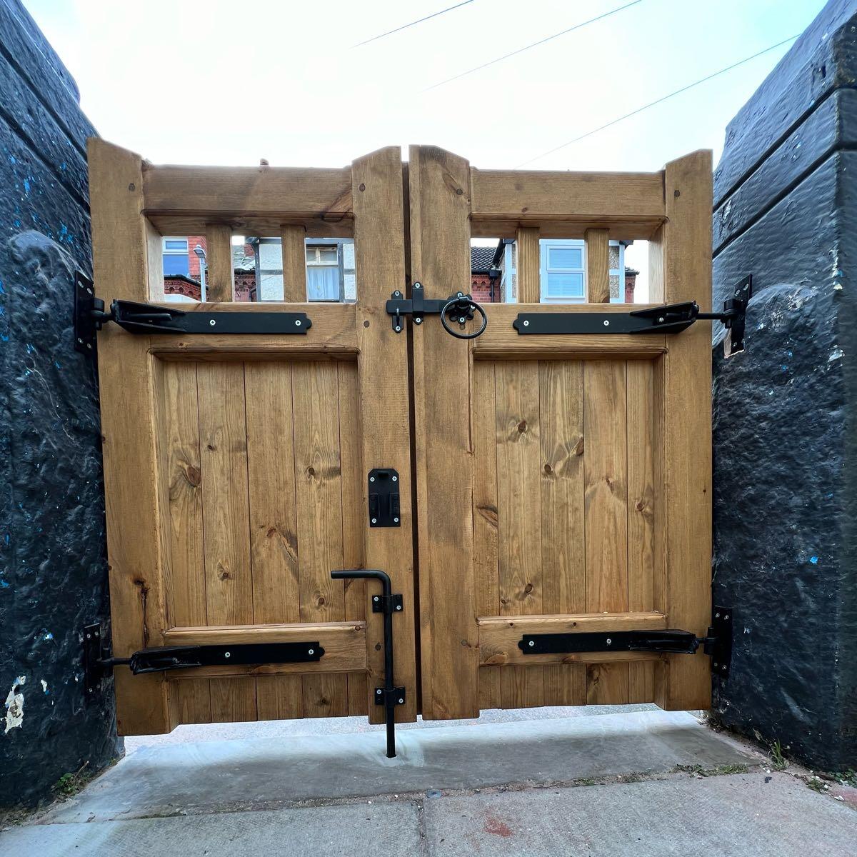 Just Gates Leigh, GBENG Nextdoor