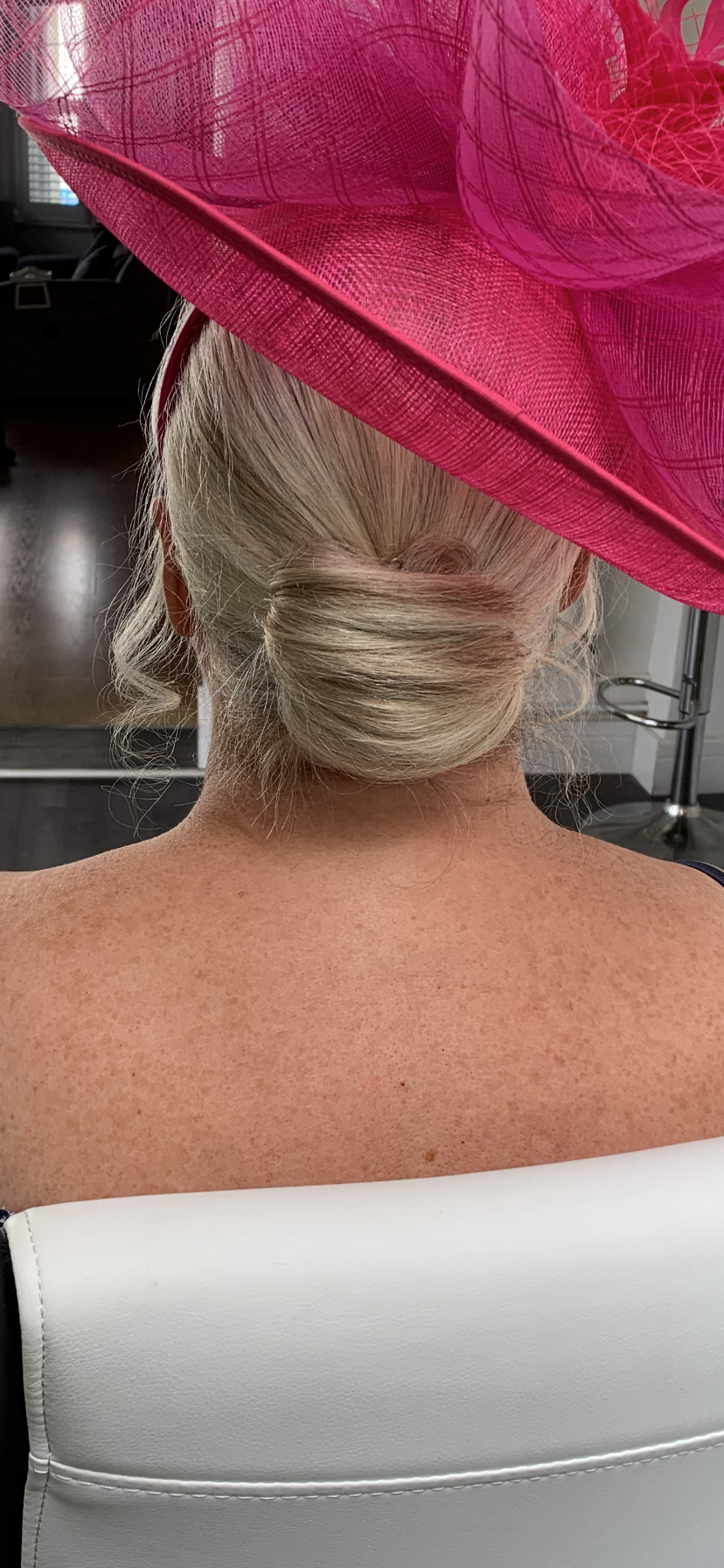 Creative images mobile hairdresser Woking Nextdoor