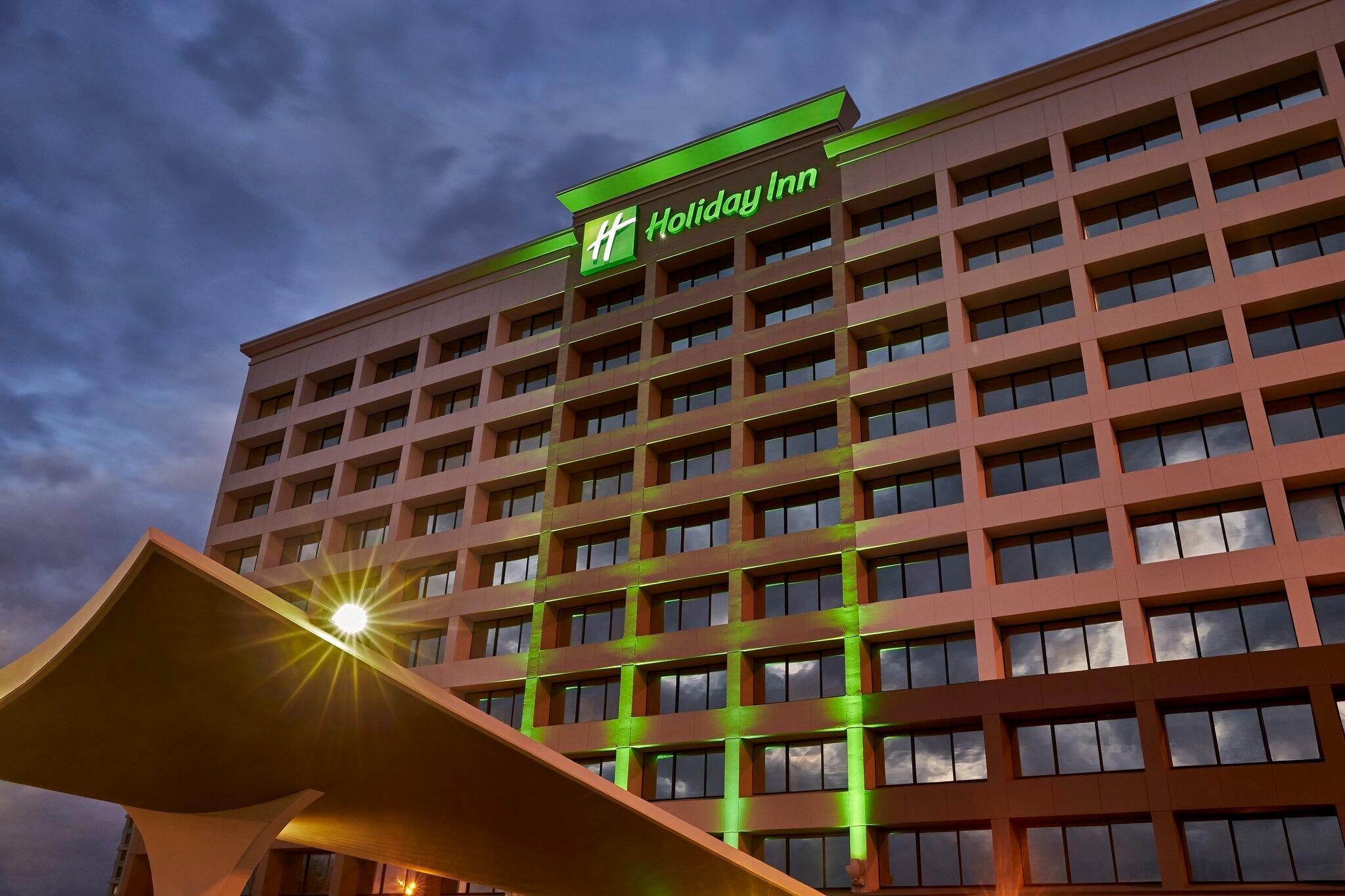 Holiday Inn Alexandria-Carlyle - Alexandria, VA - Nextdoor