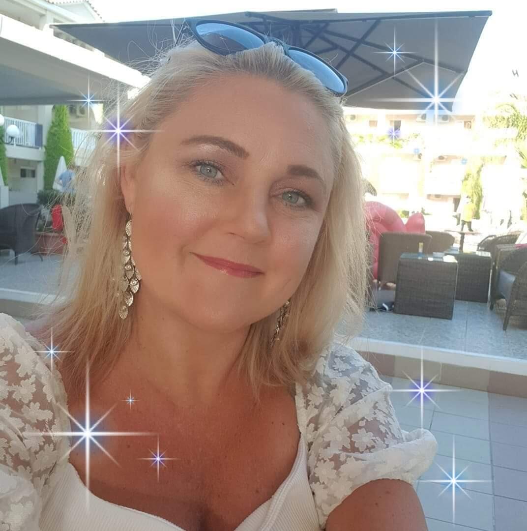 Funky Divas Bristol, England Nextdoor