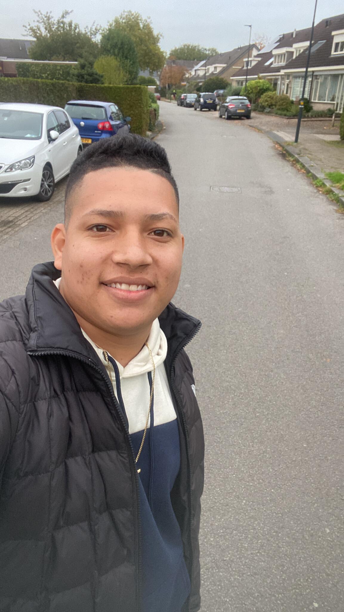 Luis aleman Rotterdam, Zuid Holland Nextdoor