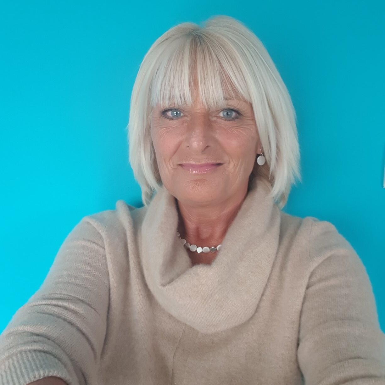 Mobile Hairdresser Lowestoft, England Nextdoor