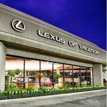 The Shops at La Cantera - Complimentary Valet Parking for Lexus Vehicles.  Lexus vehicles enjoy complimentary Valet Parking at participating locations  The Shops at La Cantera. Courtesy of North Park Lexus of