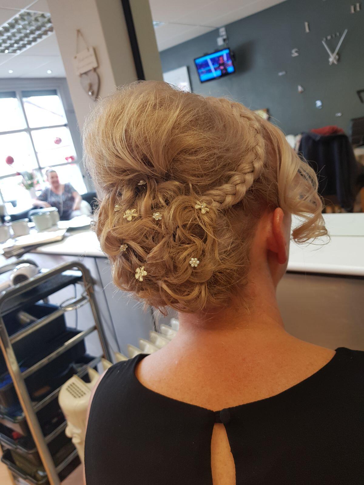 Aura Hair Studio Nextdoor