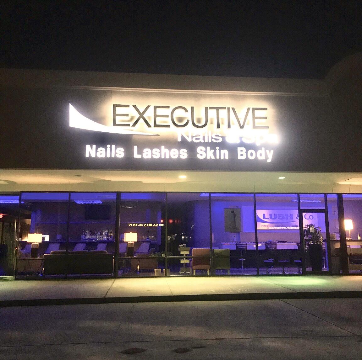 Executive nails 2024