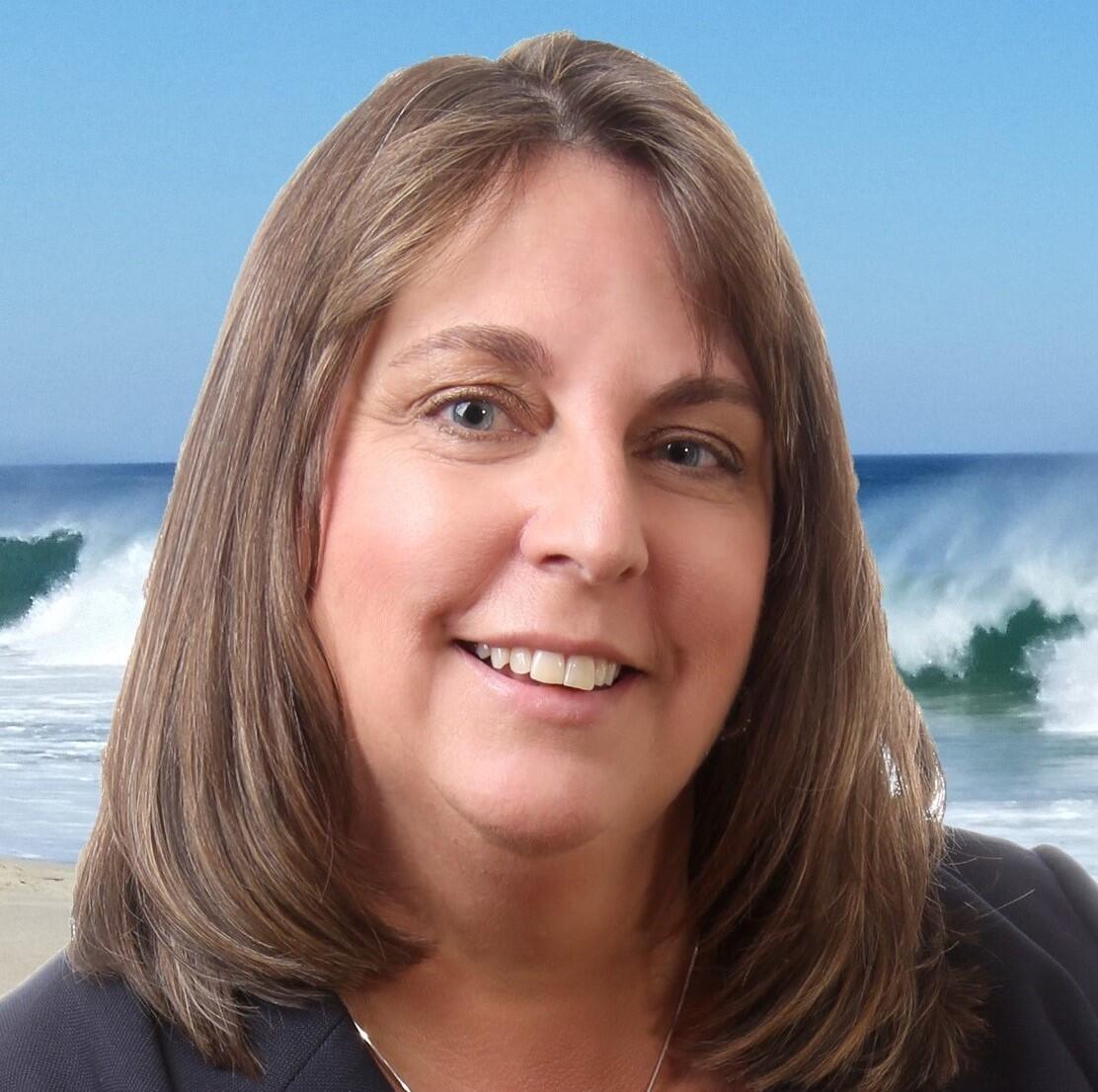 Linda Collins, Kinlin Grover Compass Realtor 30+ years Harwich, MA