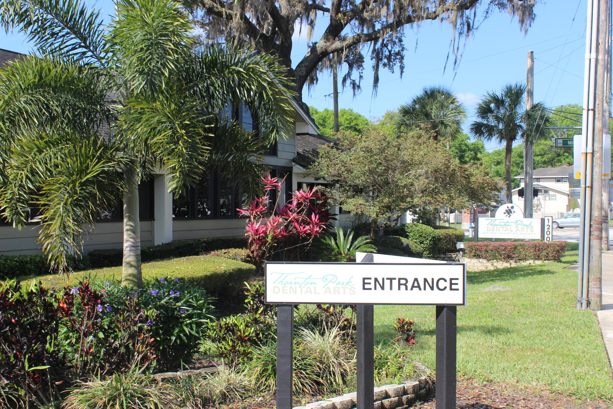Cosmetic Dentist In Thornton Park Orlando Florida Fla FL