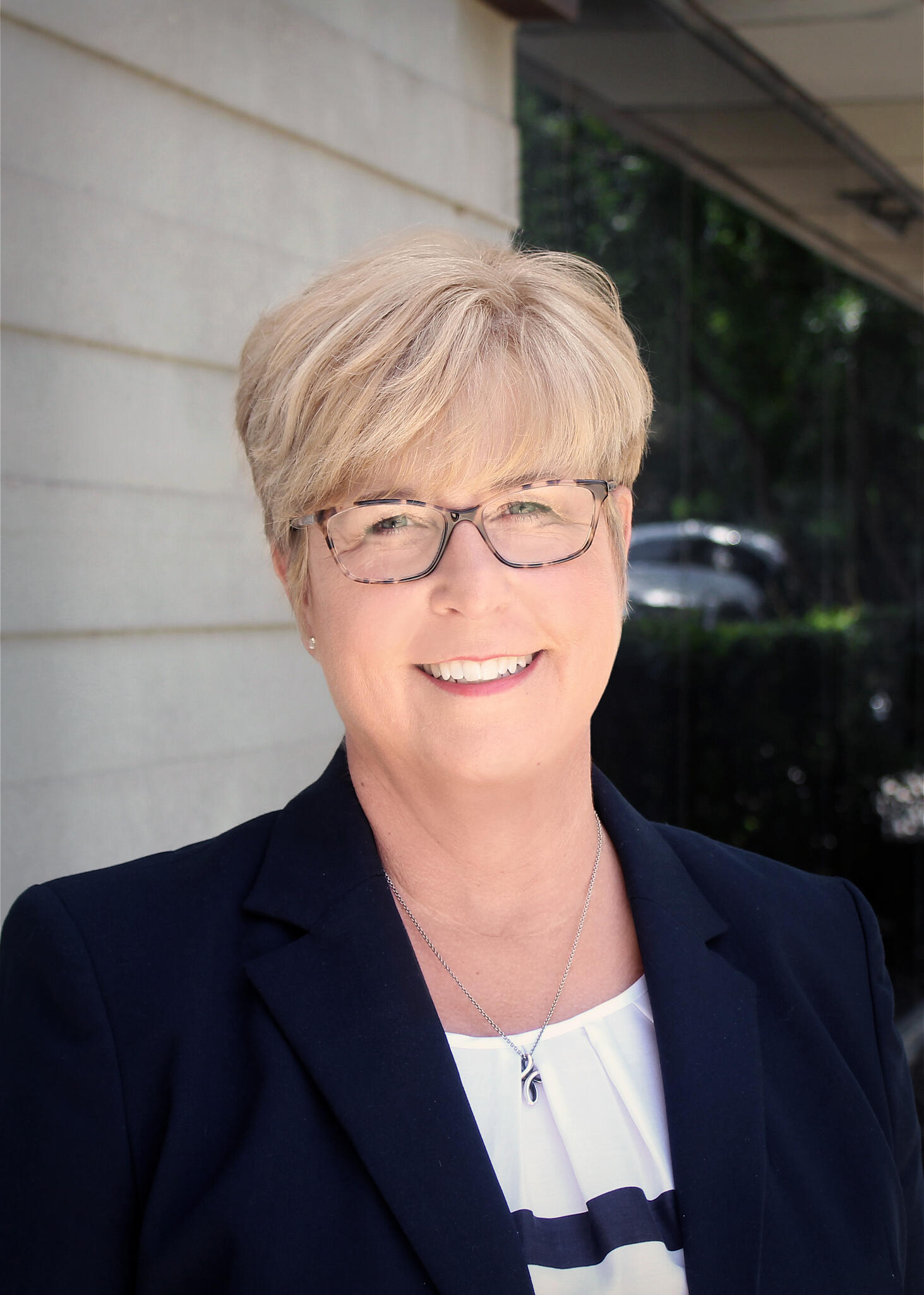 Shirley er Realtor, Berkshire Hathaway HomeServices, Texas Realty