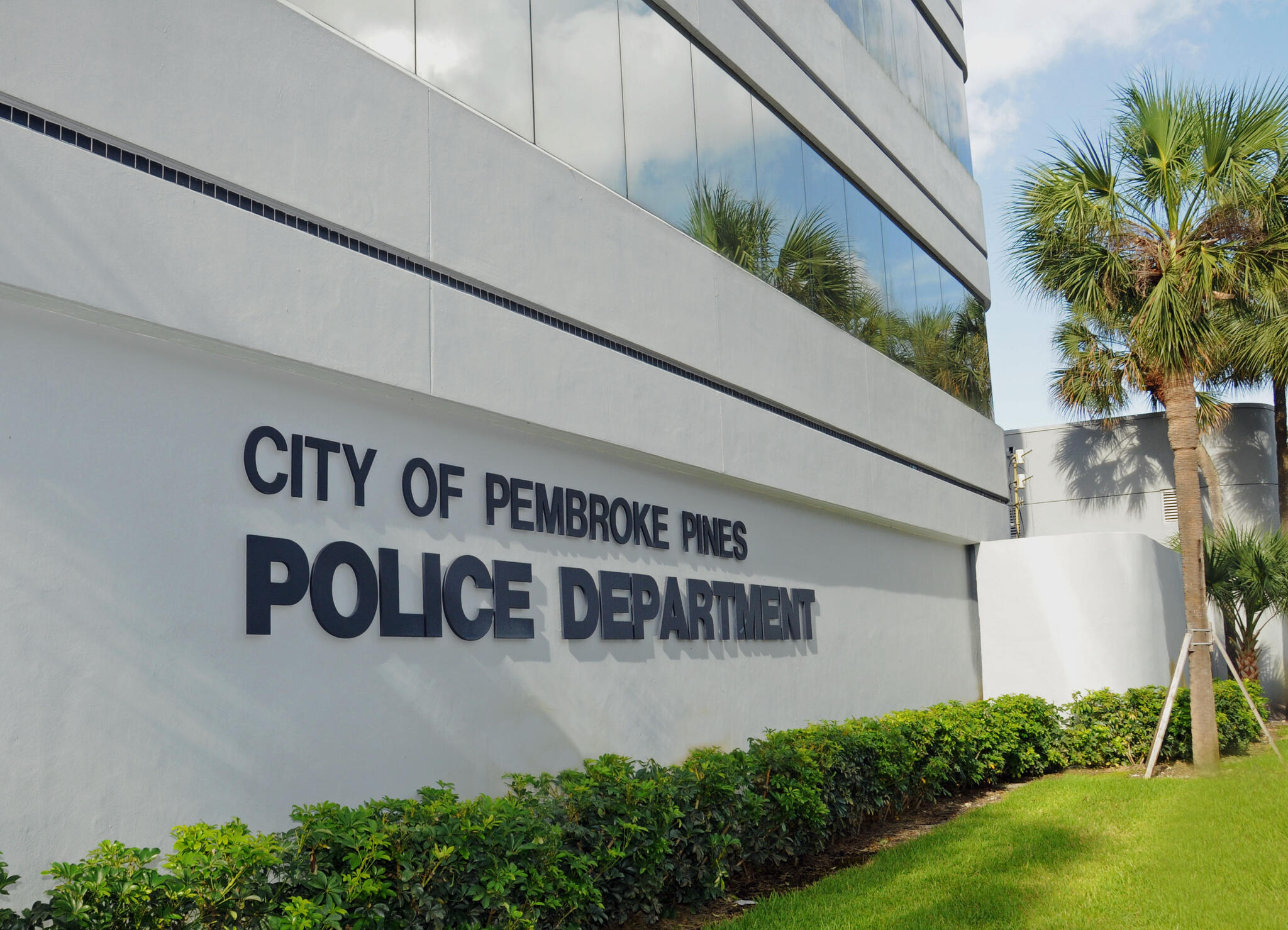 Pembroke Pines Police Department - 2847 updates