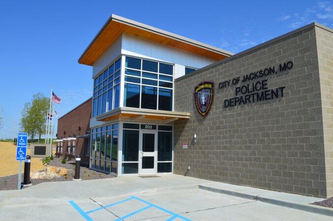 Jackson Police Department - 100 updates
