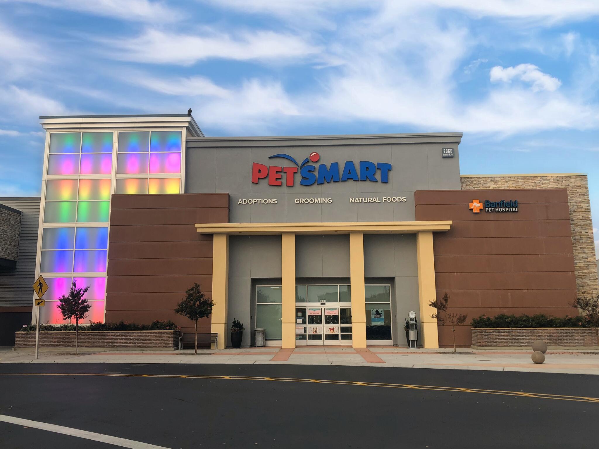 Petsmart banfield almeda store genoa